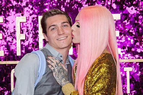 jeffree star ex|Jeffree Star and Boyfriend Nathan Schwandt Have。